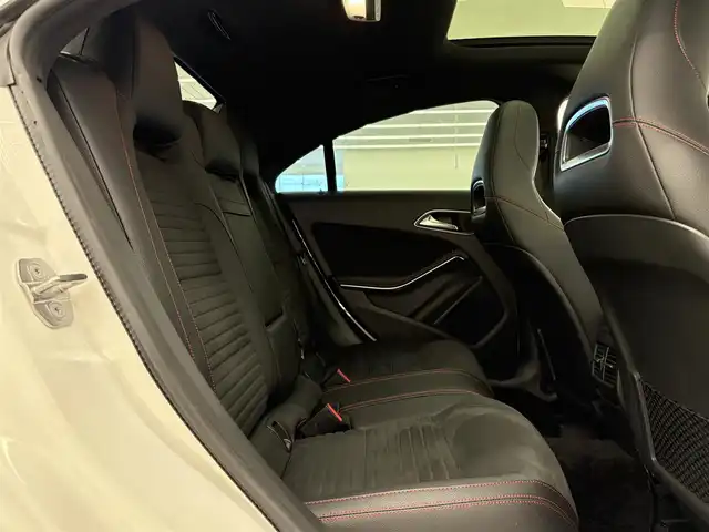 メルセデス・ベンツ ＣＬＡ１８０ AMG スタイル 岡山県 2018(平30)年 2.7万km ポーラホワイト パノラマスライディングルーフ/レーダーセーフティーパッケージ/メルセデスコマンドナビ/Rカメラ/ハーフレザーシート/LEDインテリジェントライトシステム/オートライト/オートワイパー/アンビエントライト/ロケイターライティング/ダイナミックセｔレクト/フルセグＴＶ/Bluetooth/アップルカープレイ/キーレスゴー