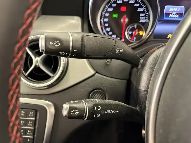 メルセデス・ベンツ ＣＬＡ１８０ AMG スタイル 岡山県 2018(平30)年 2.7万km ポーラホワイト パノラマスライディングルーフ/レーダーセーフティーパッケージ/メルセデスコマンドナビ/Rカメラ/ハーフレザーシート/LEDインテリジェントライトシステム/オートライト/オートワイパー/アンビエントライト/ロケイターライティング/ダイナミックセｔレクト/フルセグＴＶ/Bluetooth/アップルカープレイ/キーレスゴー