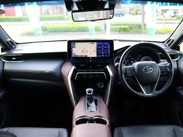 トヨタ ハリアー ハイブリッド Z レザーパッケージ 福島県 2022(令4)年 2.7万km プレシャスブラックパール  純正ディスプレイオーディオ/　    (ナビ・フルセグTV・BT)/ JBLサウンドシステム/ ドライブレコーダー/ 全 方 位 カ メ ラ/ デジタルインナーミラー/ 2.0 E T C/ 黒 革 シ ー ト/ 前左右シートヒーター/エアシート/ 前左右パワーシート/ パワーバックドア/ レーダークルーズコントロール/ トヨタセーフティ/ 寒 冷 地 仕 様/ 純正１９インチアルミホイル/ 純正LEDヘッドライト/ 純正フォグランプ/ 新 車 保 証 書/ 取 扱 説 明 書/ R7車検時記録簿有