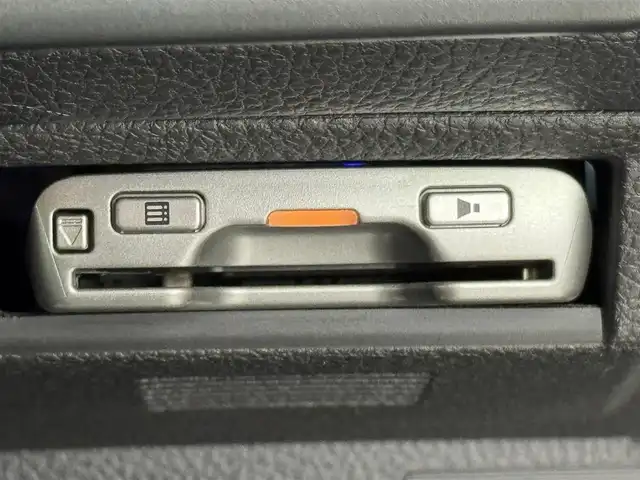 スバル ＷＲＸ Ｓ４ 2．0GT‐S アイサイト 福岡県 2014(平26)年 9.6万km クリスタルホワイトP 社外ナビ／フルセグＴＶ／ＢＴ　/ＥＴＣ　/バックカメラ　/レーダークルーズコントロール　/衝突被害軽減システム　/レーンキープ　/ダウンヒルアシスト　/横滑り防止　/パドルシフト/シートヒーター　/パワーシート　/純正１８インチＡＷ/純正フロアマット