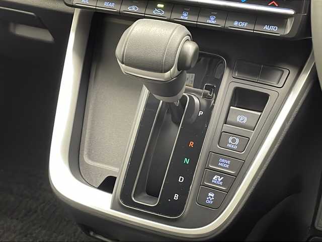 トヨタ ヴォクシー ハイブリッド S－Z 千葉県 2022(令4)年 5.2万km グリッターブラックガラスフレーク パノラミックビューモニター/ブラインドスポットモニター/10.5インチディスプレイナビ/BT/TV/後席14インチフリップダウンモニター/Miracast/HDMI/ステアリングスイッチ/両側パワースライド/100V電源/純正17インチAW/アイドリングストップ/クルーうコントロール/純正ビルトインETC2.0