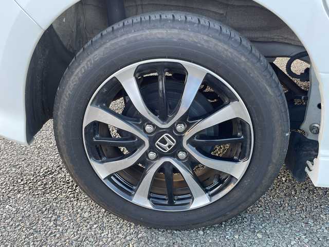 ホンダ Ｎ ＢＯＸ カスタム L 福岡県 2023(令5)年 2.5万km プラチナホワイトパール 9インチカロッツェリアナビ　AVIC-RQ720/【AM/FM/CD/DVD/BT/SD】/バックカメラ/ビルトインETC/リアコーナーセンサー/両側パワースライドドア/前席シートヒーター/レーダークルーズコントロール/アイドリングストップ/LEDヘッドライト/オートライト/衝突軽減ブレーキ/レーンキープアシスト