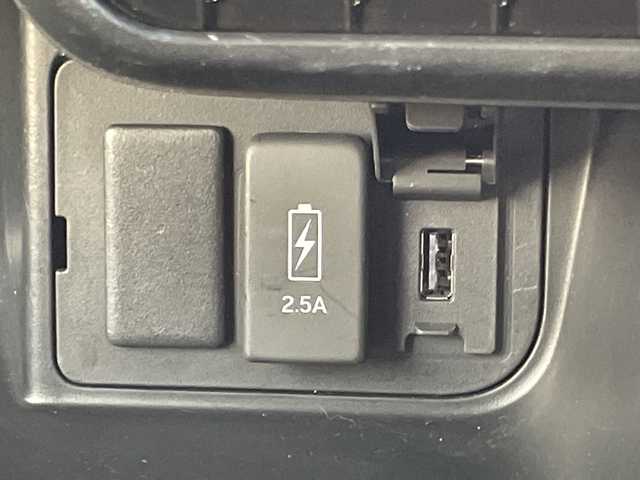 ホンダ Ｎ ＢＯＸ カスタム L 福岡県 2023(令5)年 2.5万km プラチナホワイトパール 9インチカロッツェリアナビ　AVIC-RQ720/【AM/FM/CD/DVD/BT/SD】/バックカメラ/ビルトインETC/リアコーナーセンサー/両側パワースライドドア/前席シートヒーター/レーダークルーズコントロール/アイドリングストップ/LEDヘッドライト/オートライト/衝突軽減ブレーキ/レーンキープアシスト