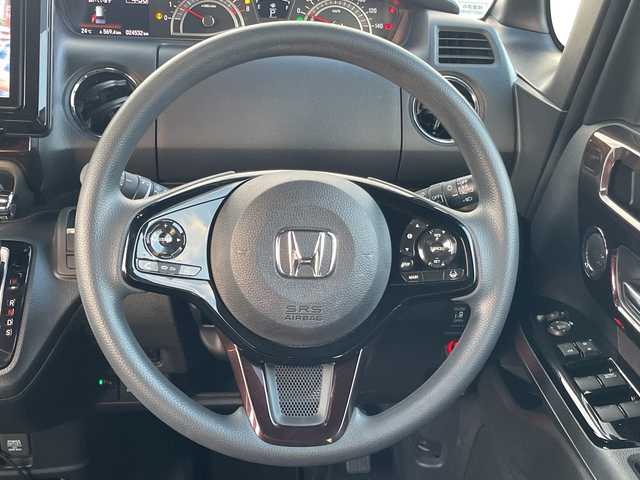 ホンダ Ｎ ＢＯＸ カスタム L 福岡県 2023(令5)年 2.5万km プラチナホワイトパール 9インチカロッツェリアナビ　AVIC-RQ720/【AM/FM/CD/DVD/BT/SD】/バックカメラ/ビルトインETC/リアコーナーセンサー/両側パワースライドドア/前席シートヒーター/レーダークルーズコントロール/アイドリングストップ/LEDヘッドライト/オートライト/衝突軽減ブレーキ/レーンキープアシスト