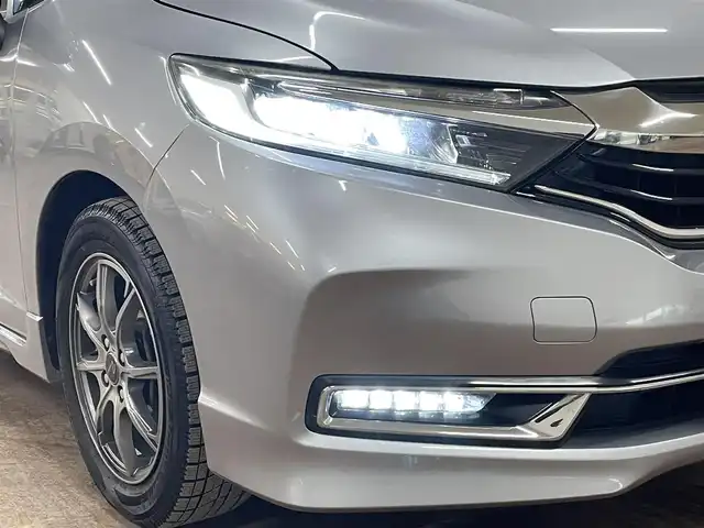 ホンダ シャトル G ホンダセンシング 道央・札幌 2019(令1)年 6.5万km ルナシルバーM ホンダセンシング/・衝突軽減ブレーキ/・レーンキープアシスト/・横滑り防止/レーダークルーズコントロール/社外ディスプレイオーディオ/・Bluetooth/AUX/USB/Apple CarPlay/バックカメラ/ビルトインETC/LEDヘッドライト/LEDフォグランプ/オートライト/プッシュスタート/スマートキー×2/純正フロアマット/純正ドアバイザー/サマータイヤセット積込み/　185/60/15　2019年製　3mm/保証書/取扱説明書