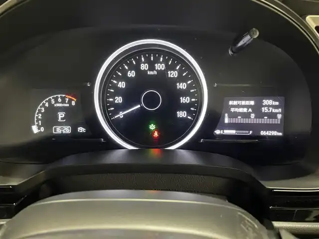 ホンダ シャトル G ホンダセンシング 道央・札幌 2019(令1)年 6.5万km ルナシルバーM ホンダセンシング/・衝突軽減ブレーキ/・レーンキープアシスト/・横滑り防止/レーダークルーズコントロール/社外ディスプレイオーディオ/・Bluetooth/AUX/USB/Apple CarPlay/バックカメラ/ビルトインETC/LEDヘッドライト/LEDフォグランプ/オートライト/プッシュスタート/スマートキー×2/純正フロアマット/純正ドアバイザー/サマータイヤセット積込み/　185/60/15　2019年製　3mm/保証書/取扱説明書