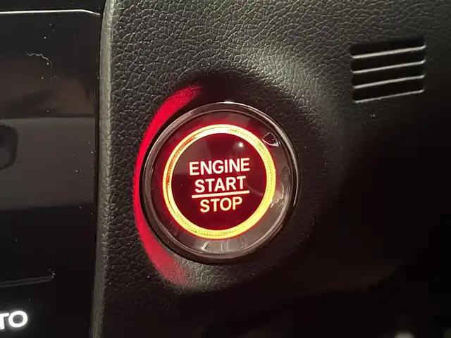 ホンダ シャトル G ホンダセンシング 道央・札幌 2019(令1)年 6.5万km ルナシルバーM ホンダセンシング/・衝突軽減ブレーキ/・レーンキープアシスト/・横滑り防止/レーダークルーズコントロール/社外ディスプレイオーディオ/・Bluetooth/AUX/USB/Apple CarPlay/バックカメラ/ビルトインETC/LEDヘッドライト/LEDフォグランプ/オートライト/プッシュスタート/スマートキー×2/純正フロアマット/純正ドアバイザー/サマータイヤセット積込み/　185/60/15　2019年製　3mm/保証書/取扱説明書