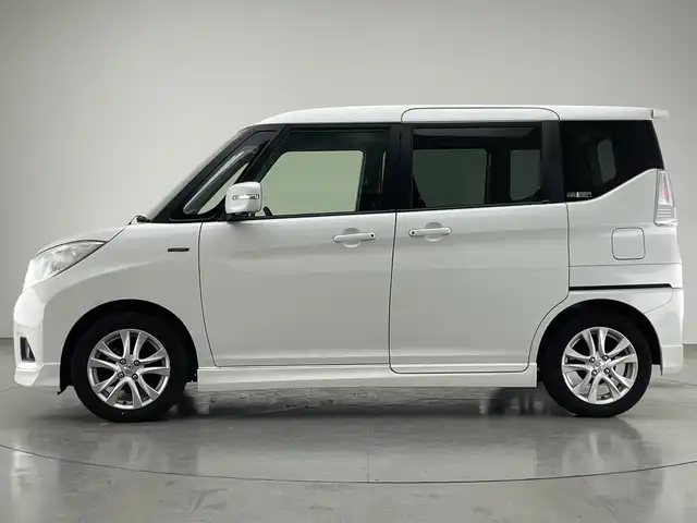 三菱 デリカＤ：２ ハイブリッドSZ ナビパッケージ 愛知県 2018(平30)年 7.9万km ピュアホワイトP 純正ナビ　全方位カメラ　シートヒーター　フルセグＴＶ　ＢＴ　両側パワスラ　ＥＴＣ　デュアルカメラブレーキ　衝突軽減　車線逸脱　クルーズコントロール　ＨＩＤオートライト　フォグランプ　純正フロアマット