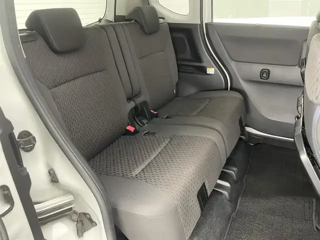 三菱 デリカＤ：２ ハイブリッドSZ ナビパッケージ 愛知県 2018(平30)年 7.9万km ピュアホワイトP 純正ナビ　全方位カメラ　シートヒーター　フルセグＴＶ　ＢＴ　両側パワスラ　ＥＴＣ　デュアルカメラブレーキ　衝突軽減　車線逸脱　クルーズコントロール　ＨＩＤオートライト　フォグランプ　純正フロアマット