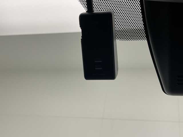 トヨタ Ｃ－ＨＲ S LEDパッケージ 宮崎県 2018(平30)年 4.4万km ホワイトパールクリスタルシャイン ワンオーナー/モデリスタエアロ/純正9インチメモリーナビ/　CD DVD BTオーディオ フルセグTV/バックカメラ/プリクラッシュセーフティ/レーンディパーチャーアラート/アダクティブクルーズコントロール/電子オートブレーキホールド/純正ドライブレコーダー/ステアリングリモコン/革巻きステアリング/オートLEDヘッドライト/ビルトインETC/純正フロアマット