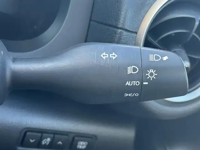 レクサス ＩＳ 300h Fスポーツ 和歌山県 2021(令3)年 5.6万km ソニッククロム 純正12.3インチナビ/フルセグTV/Bluetooth/CD/DVD/USB/バックカメラ/ビルトインETC2.0/ドライブレコーダー/レクサスセーフティセンス/BSM/レーダークルーズコントロール/サンルーフ/革巻きステアリング/ステアリングスイッチ/ステアリングヒーター/レザーシート/前席パワーシート/前席シートヒーター/三眼LEDヘッドライト/オートライト/アダプティブハイビーム/オートワイパー/純正19インチAW/プッシュスタート/スマートキー/スペアキー/カードキー