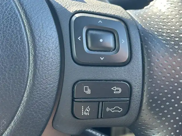 レクサス ＩＳ 300h Fスポーツ 和歌山県 2021(令3)年 5.6万km ソニッククロム 純正12.3インチナビ/フルセグTV/Bluetooth/CD/DVD/USB/バックカメラ/ビルトインETC2.0/ドライブレコーダー/レクサスセーフティセンス/BSM/レーダークルーズコントロール/サンルーフ/革巻きステアリング/ステアリングスイッチ/ステアリングヒーター/レザーシート/前席パワーシート/前席シートヒーター/三眼LEDヘッドライト/オートライト/アダプティブハイビーム/オートワイパー/純正19インチAW/プッシュスタート/スマートキー/スペアキー/カードキー