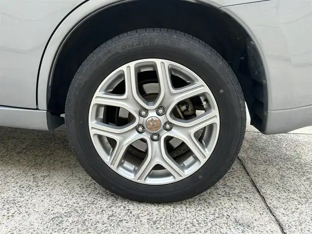 三菱 アウトランダー ＰＨＥＶ G ナビパッケージ 長崎県 2013(平25)年 10万km チタニウムグレーメタリック 純正メモリナビ/（CD/DVD/BT/フルセグ）/バックカメラ/衝突軽減システム/レーンアシスト/レーダークルーズ/ETC/パドルシフト/ハーフレザーシート/ドライブレコーダー/オートライト/ステアリングスイッチ/純正18インチAW/充電ケーブル有り