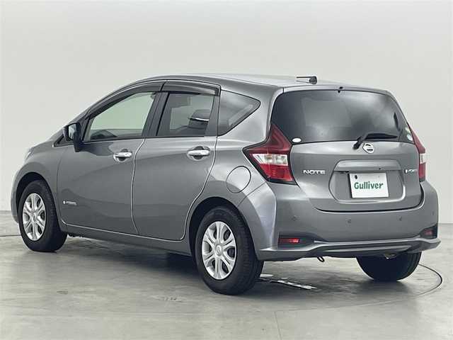 日産 ノート e－パワー X 福岡県 2017(平29)年 3.8万km ダークメタルグレー 純正ナビ（フルセグＴＶ）　/アラウンドビューモニター　/インテリジェントルームミラー　/ＥＴＣ　/前方ドラレコ　/インテリジェントクルコン　/コーナーセンサー　/エマージェンシーブレーキ　/レーンキープ　/ＬＥＤライト