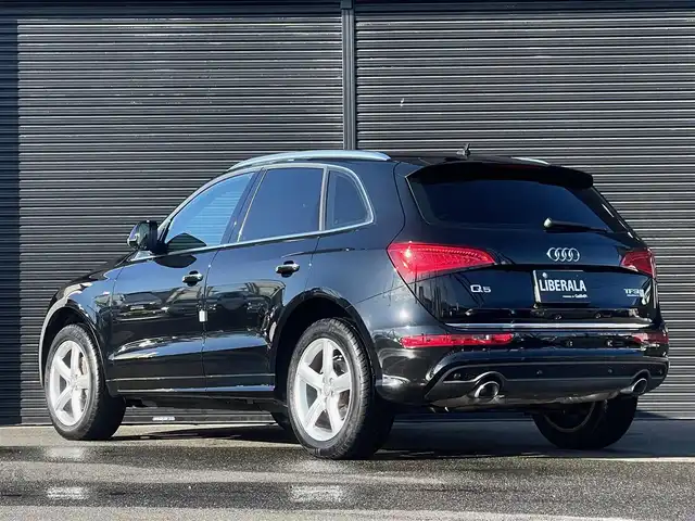 アウディ Ｑ５ 2．0 TFSI クワトロ Sライン 山梨県 2015(平27)年 5.7万km ミトスブラックメタリック 純正MMIナビ/前後PDC/フルセグ/アイドリングストップ/ACC/BLIS/HIDヘッドライト/パワーバックドア/パドルシフト/オートホールド