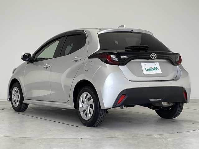 トヨタ ヤリス X 愛知県 2020(令2)年 1.7万km シルバーM 衝突被害軽減ブレーキ/純正７インチSDナビ　ナビあり/Bluetooth/バックカメラ/コーナーセンサー/オートマチックハイビーム/ドライブレコーダー/ステアリングスイッチ/スマートキー/プッシュスタート/横滑り防止装置/レーンキープアシスト/オートライト