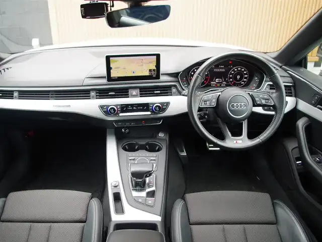 アウディ Ａ５ SB2．0TFSI Q スポーツ 埼玉県 2018(平30)年 3.5万km グレイシアホワイトメタリック ブラックハーフレザーシート /アダプティブクルーズコントロール /バーチャルコックピット /CarPlay /パークセンサー /バックカメラ /純正ナビ /ETC /ドライブレコーダー /フルセグTV /前席シートヒーター