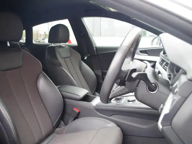 アウディ Ａ５ SB2．0TFSI Q スポーツ 埼玉県 2018(平30)年 3.5万km グレイシアホワイトメタリック ブラックハーフレザーシート /アダプティブクルーズコントロール /バーチャルコックピット /CarPlay /パークセンサー /バックカメラ /純正ナビ /ETC /ドライブレコーダー /フルセグTV /前席シートヒーター