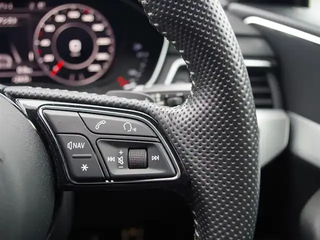 アウディ Ａ５ SB2．0TFSI Q スポーツ 埼玉県 2018(平30)年 3.5万km グレイシアホワイトメタリック ブラックハーフレザーシート /アダプティブクルーズコントロール /バーチャルコックピット /CarPlay /パークセンサー /バックカメラ /純正ナビ /ETC /ドライブレコーダー /フルセグTV /前席シートヒーター