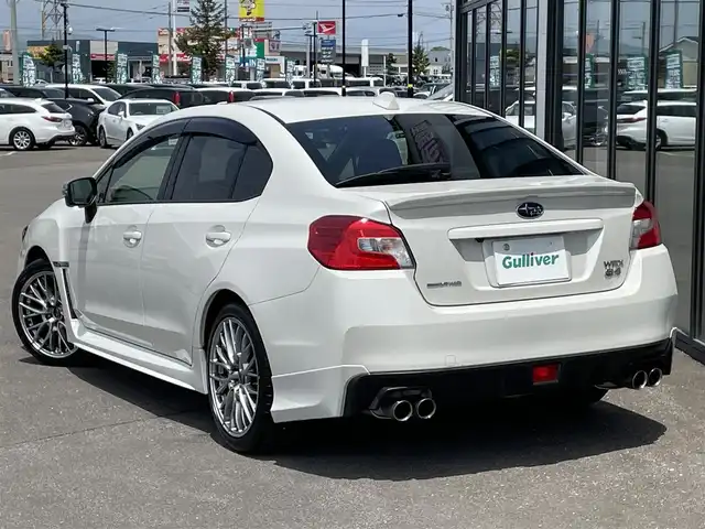 スバル ＷＲＸ Ｓ４ 2．0GT‐S アイサイト 道南・函館 2015(平27)年 4.4万km クリスタルホワイトP ・アイサイト//プリクラッシュブレーキ//BSM//全車速追従機能付クルーズコントロール//アクティブレーンキープ/・アドバンスドセーフティパッケージ//スバルリヤビークルディテクション//サイドビューミニター//ハイビームアシスト//アイサイトアシストモニター/・純正メモリナビ/・フルセグTV/・バックカメラ/・ドライブレコーダー/・ETC/・前席パワーシート/・純正LEDヘッドライト/・LEDフロントフォグランプ/・オートライト/・プラズマクラスター搭載LEDルーフ照明/・スマートキー/・エンジンプッシュスタート