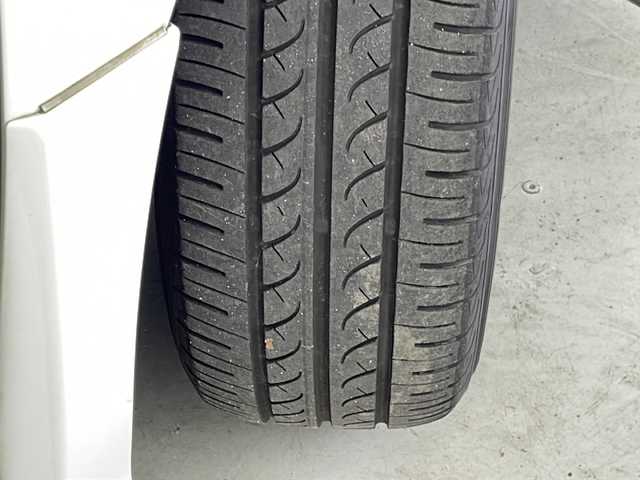 トヨタ ヴォクシー ZS 煌Ⅱ 宮城県 2017(平29)年 4.3万km ホワイトパールクリスタルシャイン 純正フリップダウンモニター/Toyota Safety Sense C/・プリクラッシュセーフティ	/・レーンディパーチャーアラート	/・オートマチックハイビーム	/バックカメラ/純正9型ナビ/・SD.CD.DVD.SD/フルセグTV/両側パワースライドドア/ステアリングスイッチ/革巻ステアリング/LEDヘッドライト/LEDフォグランプ/横滑り防止装置/アイドリングストップ/プッシュスタート/スマートキー/純正16inAW/純正フロアマット/ロールサンシェード/////////