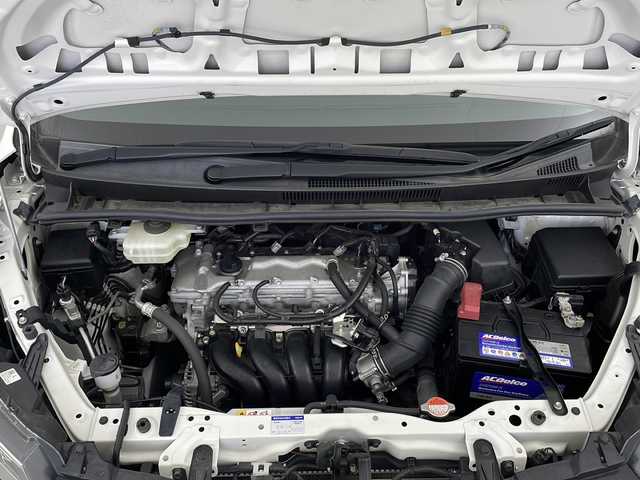 トヨタ ヴォクシー ZS 煌Ⅱ 宮城県 2017(平29)年 4.3万km ホワイトパールクリスタルシャイン 純正フリップダウンモニター/Toyota Safety Sense C/・プリクラッシュセーフティ	/・レーンディパーチャーアラート	/・オートマチックハイビーム	/バックカメラ/純正9型ナビ/・SD.CD.DVD.SD/フルセグTV/両側パワースライドドア/ステアリングスイッチ/革巻ステアリング/LEDヘッドライト/LEDフォグランプ/横滑り防止装置/アイドリングストップ/プッシュスタート/スマートキー/純正16inAW/純正フロアマット/ロールサンシェード/////////