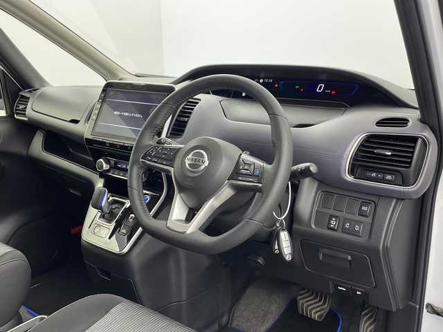日産 セレナ e－パワー ハイウェイスター V 栃木県 2020(令2)年 3.7万km ブリリアントホワイトパール 純正10インチメーカーナビ/(CD/DVD/BT/フルセグ）/プロパイロット/・エマージェンシーブレーキ/・車線逸脱防止/・横滑り防止/・標識検知/ハンズフリースライドドア/両側パワースライドドア/インテリジェントルームミラー/ブラインドスポットモニター/フリップダウンモニター/ETC/ドライブレコーダー/ステアリングスイッチ/全方位カメラ/クリアランナソー/LEDヘッドランプ/フォグライト/プッシュスタート/スマートキー