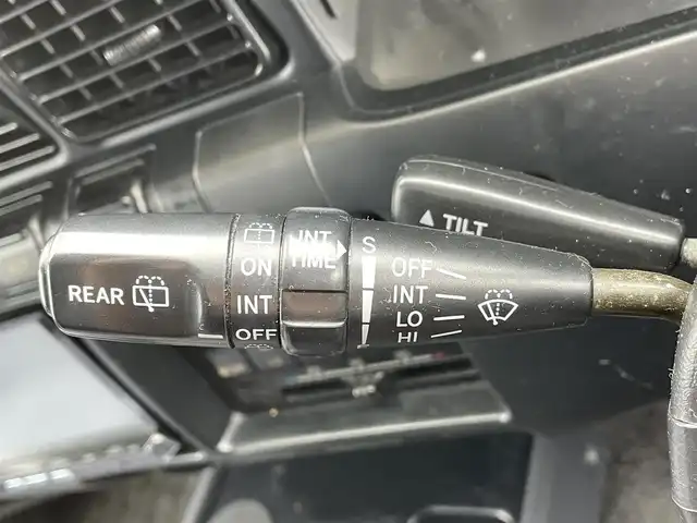 トヨタ ランドクルーザー VX－LTD スペシャルP 岡山県 1994(平6)年 19.8万km ダークグリーンマイカ 社外ナビ/社外ETC/サンルーフ/スペアキー/クルーズコントロール/フルセグTV/純正フロアマット/リフトシート/ドアバイザー/ランバーサポート【D席】/横滑り防止装置