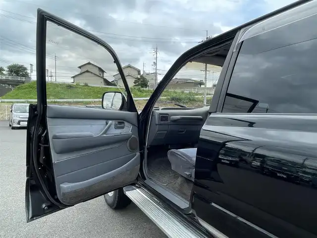 トヨタ ランドクルーザー VX－LTD スペシャルP 岡山県 1994(平6)年 19.8万km ダークグリーンマイカ 社外ナビ/社外ETC/サンルーフ/スペアキー/クルーズコントロール/フルセグTV/純正フロアマット/リフトシート/ドアバイザー/ランバーサポート【D席】/横滑り防止装置