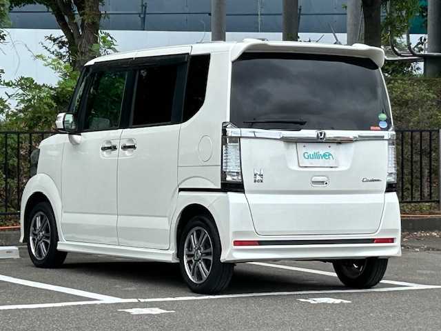 ホンダ Ｎ ＢＯＸ カスタム G SSパッケージ 宮城県 2014(平26)年 8.6万km プレミアムホワイトパール 両側電動スライドドア/CTBA（シティブレーキアクティブシステム）/純正ナビ/バックカメラ/Bluetooth/CD/DVD/フルセグTV/キセノンライト/フォグライト/スマートキー/スペアキー/オートライト/オートエアコン/電動格納ミラー/ドアバイザー