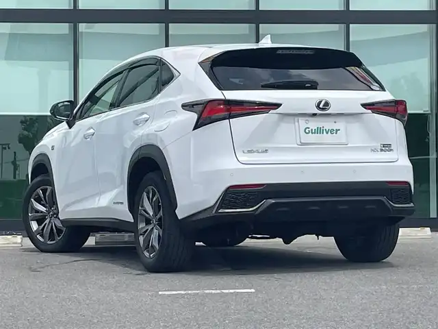 レクサス ＮＸ 300h Fスポーツ 和歌山県 2018(平30)年 2.3万km ホワイトノーヴァガラスフレーク 純正ナビ/バックカメラ/フルセグTV/BT/衝突軽減ブレーキ/レーンキープアシスト/ブラインドスポットモニター/レーダークルコン/前後コーナーセンサー/オートライト/サンルーフ/ビルトインETC2.0/ドラレコ/前席/・シートベンチレーション/・シートヒーター/・パワーシート/シートメモリー/ヘッドアップディスプレイ/ステアリングリモコン/ステアリングヒーター/パドルシフト