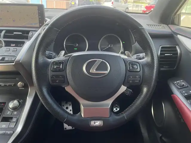 レクサス ＮＸ 300h Fスポーツ 和歌山県 2018(平30)年 2.3万km ホワイトノーヴァガラスフレーク 純正ナビ/バックカメラ/フルセグTV/BT/衝突軽減ブレーキ/レーンキープアシスト/ブラインドスポットモニター/レーダークルコン/前後コーナーセンサー/オートライト/サンルーフ/ビルトインETC2.0/ドラレコ/前席/・シートベンチレーション/・シートヒーター/・パワーシート/シートメモリー/ヘッドアップディスプレイ/ステアリングリモコン/ステアリングヒーター/パドルシフト