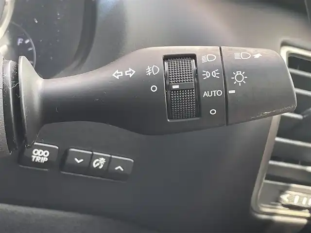 レクサス ＮＸ 300h Fスポーツ 和歌山県 2018(平30)年 2.3万km ホワイトノーヴァガラスフレーク 純正ナビ/バックカメラ/フルセグTV/BT/衝突軽減ブレーキ/レーンキープアシスト/ブラインドスポットモニター/レーダークルコン/前後コーナーセンサー/オートライト/サンルーフ/ビルトインETC2.0/ドラレコ/前席/・シートベンチレーション/・シートヒーター/・パワーシート/シートメモリー/ヘッドアップディスプレイ/ステアリングリモコン/ステアリングヒーター/パドルシフト