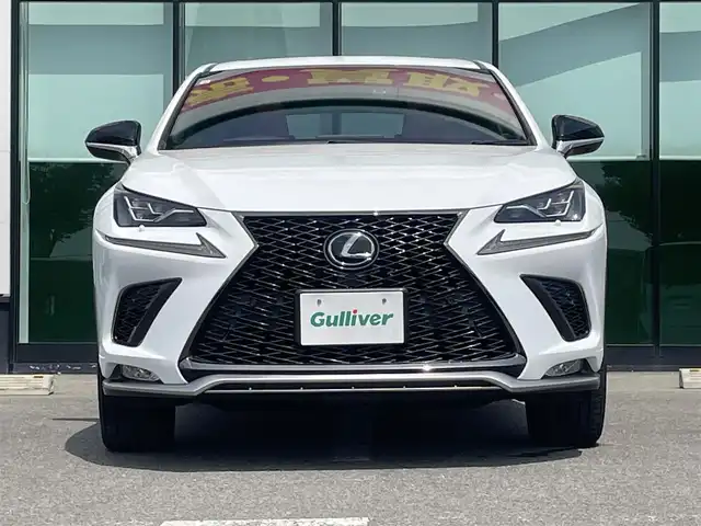 レクサス ＮＸ 300h Fスポーツ 和歌山県 2018(平30)年 2.3万km ホワイトノーヴァガラスフレーク 純正ナビ/バックカメラ/フルセグTV/BT/衝突軽減ブレーキ/レーンキープアシスト/ブラインドスポットモニター/レーダークルコン/前後コーナーセンサー/オートライト/サンルーフ/ビルトインETC2.0/ドラレコ/前席/・シートベンチレーション/・シートヒーター/・パワーシート/シートメモリー/ヘッドアップディスプレイ/ステアリングリモコン/ステアリングヒーター/パドルシフト
