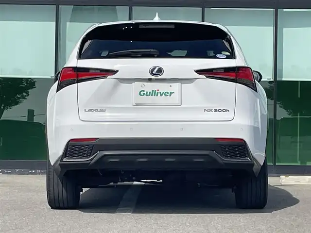 レクサス ＮＸ 300h Fスポーツ 和歌山県 2018(平30)年 2.3万km ホワイトノーヴァガラスフレーク 純正ナビ/バックカメラ/フルセグTV/BT/衝突軽減ブレーキ/レーンキープアシスト/ブラインドスポットモニター/レーダークルコン/前後コーナーセンサー/オートライト/サンルーフ/ビルトインETC2.0/ドラレコ/前席/・シートベンチレーション/・シートヒーター/・パワーシート/シートメモリー/ヘッドアップディスプレイ/ステアリングリモコン/ステアリングヒーター/パドルシフト