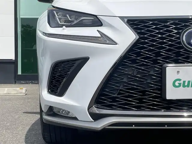 レクサス ＮＸ 300h Fスポーツ 和歌山県 2018(平30)年 2.3万km ホワイトノーヴァガラスフレーク 純正ナビ/バックカメラ/フルセグTV/BT/衝突軽減ブレーキ/レーンキープアシスト/ブラインドスポットモニター/レーダークルコン/前後コーナーセンサー/オートライト/サンルーフ/ビルトインETC2.0/ドラレコ/前席/・シートベンチレーション/・シートヒーター/・パワーシート/シートメモリー/ヘッドアップディスプレイ/ステアリングリモコン/ステアリングヒーター/パドルシフト