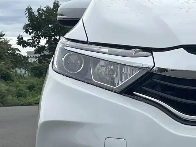 ホンダ シャトル ハイブリッド ホンダセンシング 山形県 2020(令2)年 8.7万km プラチナホワイトパール ４WD/衝突被害軽減/SDナビ/　　【CD　DVD　BT　AUX　USB】/アダプティブクルーズコントロール/横滑り防止装置/レーンキープアシスト/盗難防止装置/フロアマット/ドライブレコーダー/電動格納ミラー/スマートキー×２/ETC