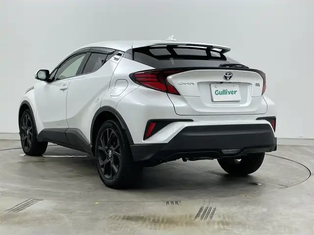 トヨタ Ｃ－ＨＲ G モード ネロセーフティプラスⅢ 岡山県 2023(令5)年 1.8万km プラチナホワイトパールマイカ ワンオーナー/パノラミックビューモニター/純正8インチディスプレイオーディオナビ/地デジフルセグ/Bluetooth/AppleCarPlay/USB/シートヒーター/ブラインドスポットモニター/トヨタセーフティセンス/レーダークルーズコントロール/LEDヘッドライト/フォグランプ/コーナーセンサー/純正18インチアルミホイール/ビルトインETC/前後ドライブレコーダー/純正フロアマット/プッシュスタート /スマートキー