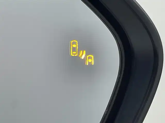 トヨタ Ｃ－ＨＲ G モード ネロセーフティプラスⅢ 岡山県 2023(令5)年 1.8万km プラチナホワイトパールマイカ ワンオーナー/パノラミックビューモニター/純正8インチディスプレイオーディオナビ/地デジフルセグ/Bluetooth/AppleCarPlay/USB/シートヒーター/ブラインドスポットモニター/トヨタセーフティセンス/レーダークルーズコントロール/LEDヘッドライト/フォグランプ/コーナーセンサー/純正18インチアルミホイール/ビルトインETC/前後ドライブレコーダー/純正フロアマット/プッシュスタート /スマートキー