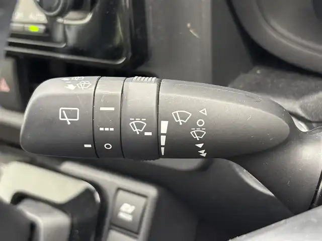 トヨタ シエンタ ハイブリッド Z 滋賀県 2023(令5)年 2.8万km アーバンカーキ 純正10.5インチナビ/【Bluetooth/フルセグTV/USB/Miracast】/トヨタセーフティセンス/・プリクラッシュセーフティ/・レーントレーシングアシスト/・レーダークルーズコントロール/・オートマチックハイビーム/両側パワースライドドア/全方位カメラ/ブラインドスポットモニター/クリアランスソナー/LEDヘッドライト/D/Nシートヒーター/ステアリングヒーター/ビルトインETC2.0/後席サンシェード/プッシュスタート/スマートキー/ステアリングリモコン