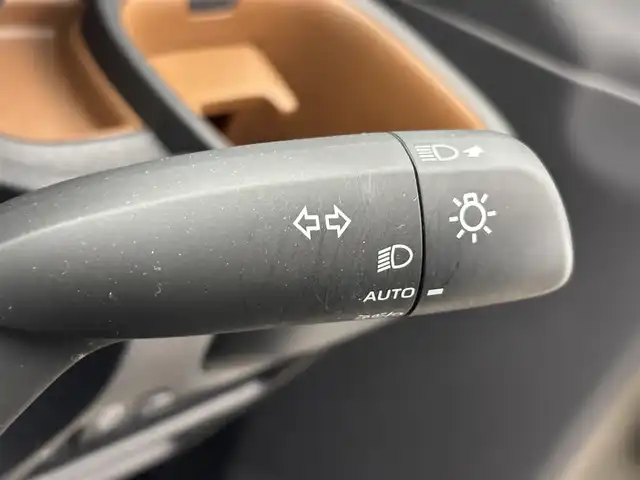 トヨタ シエンタ ハイブリッド Z 滋賀県 2023(令5)年 2.8万km アーバンカーキ 純正10.5インチナビ/【Bluetooth/フルセグTV/USB/Miracast】/トヨタセーフティセンス/・プリクラッシュセーフティ/・レーントレーシングアシスト/・レーダークルーズコントロール/・オートマチックハイビーム/両側パワースライドドア/全方位カメラ/ブラインドスポットモニター/クリアランスソナー/LEDヘッドライト/D/Nシートヒーター/ステアリングヒーター/ビルトインETC2.0/後席サンシェード/プッシュスタート/スマートキー/ステアリングリモコン