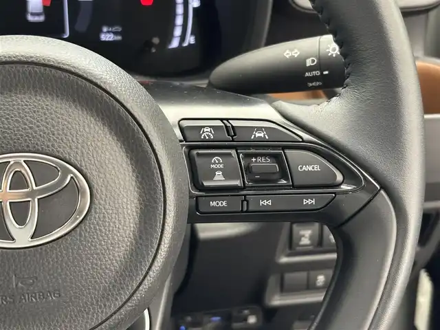 トヨタ シエンタ ハイブリッド Z 滋賀県 2023(令5)年 2.8万km アーバンカーキ 純正10.5インチナビ/【Bluetooth/フルセグTV/USB/Miracast】/トヨタセーフティセンス/・プリクラッシュセーフティ/・レーントレーシングアシスト/・レーダークルーズコントロール/・オートマチックハイビーム/両側パワースライドドア/全方位カメラ/ブラインドスポットモニター/クリアランスソナー/LEDヘッドライト/D/Nシートヒーター/ステアリングヒーター/ビルトインETC2.0/後席サンシェード/プッシュスタート/スマートキー/ステアリングリモコン