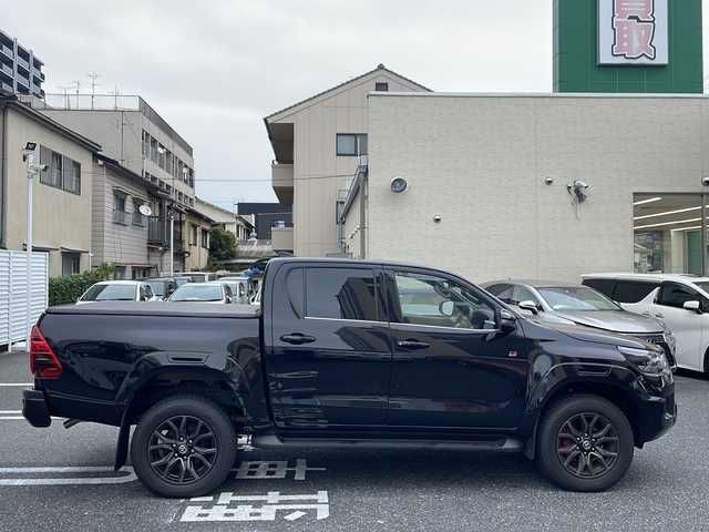 トヨタ ハイラックス Z GRスポーツ 広島県 2024(令6)年 1万km アティチュードブラックマイカ /登録時走行距離/　　　　　　　9924キロ/ワンオーナー/4WD/純正ナビ/パノラミックビューモニター/地デジ/ハーフレザーシート/PCS/パドルシフト/アイドリングストップ/スペアキー×１/ETC/新車時整備手帳/　　【保証書】/取扱説明書/