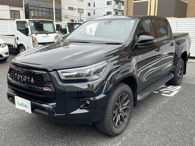 トヨタ ハイラックス Z GRスポーツ 広島県 2024(令6)年 1万km アティチュードブラックマイカ /登録時走行距離/　　　　　　　9924キロ/ワンオーナー/4WD/純正ナビ/パノラミックビューモニター/地デジ/ハーフレザーシート/PCS/パドルシフト/アイドリングストップ/スペアキー×１/ETC/新車時整備手帳/　　【保証書】/取扱説明書/