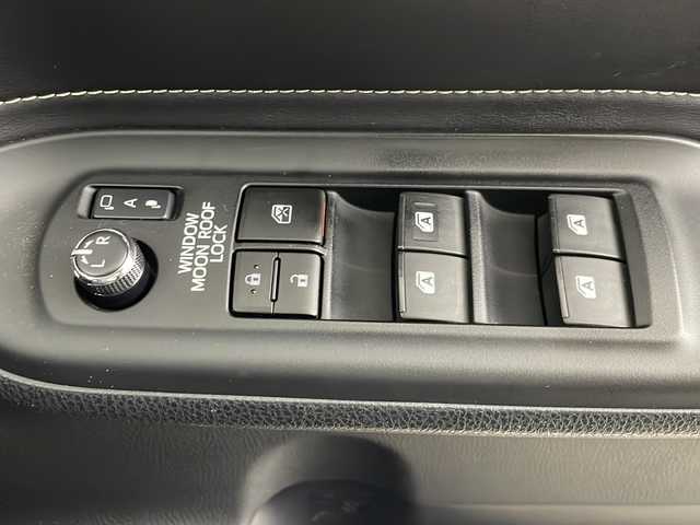 トヨタ エスクァイア Gi 埼玉県 2015(平27)年 9.1万km 黒 純正9インチナビ/バックカメラ/両側パワースライドドア/サンルーフ/ビルトインＥＴＣ2.0/シートーヒータ/オートマチックハイビーム/セーフティレーダー/前後ドラレコ/フルセグＴＶ　/Bluetouth