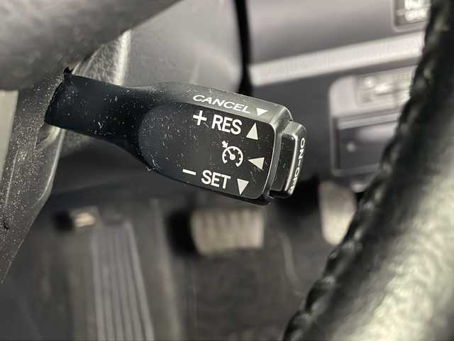 トヨタ エスクァイア Gi 埼玉県 2015(平27)年 9.1万km 黒 純正9インチナビ/バックカメラ/両側パワースライドドア/サンルーフ/ビルトインＥＴＣ2.0/シートーヒータ/オートマチックハイビーム/セーフティレーダー/前後ドラレコ/フルセグＴＶ　/Bluetouth