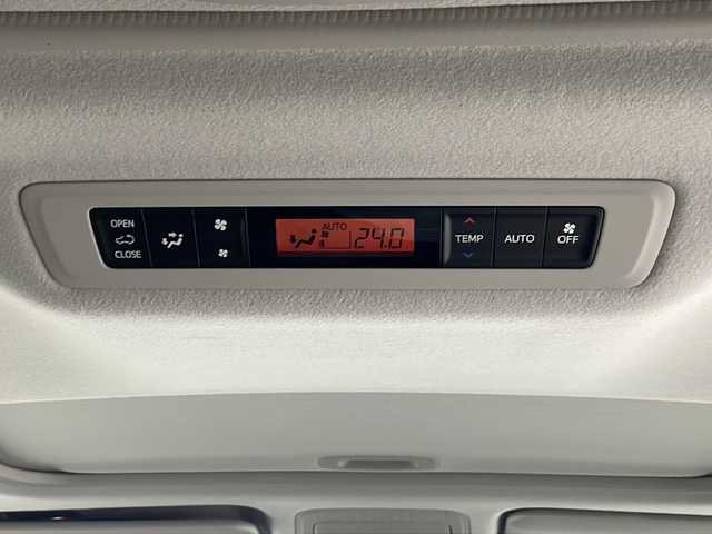トヨタ エスクァイア Gi 埼玉県 2015(平27)年 9.1万km 黒 純正9インチナビ/バックカメラ/両側パワースライドドア/サンルーフ/ビルトインＥＴＣ2.0/シートーヒータ/オートマチックハイビーム/セーフティレーダー/前後ドラレコ/フルセグＴＶ　/Bluetouth