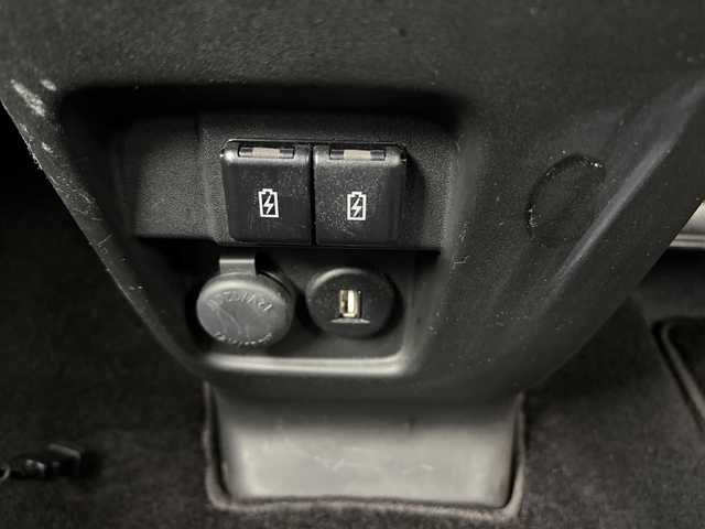 スズキ スペーシア ギア HYBRID XZターボ 愛知県 2021(令3)年 4.8万km アクティブイエロー/ガンメタリック2トーン スズキセーフティサポート/衝突被害軽減ブレーキ/車線逸脱警報機能/レーダークルーコントロール/ステアリングスイッチ/両側電動スライドドア/純正ナビ/ワンセグTV/Bluetooth接続/皮巻きステアリング/ステアリングスイッチ/パドルシフト/D席/N席シートヒーター/ビルトインETC/後席サーキュレーター/スペアキー/カーテンエアバック/サイドエアバック/スマートキー/プッシュスタート