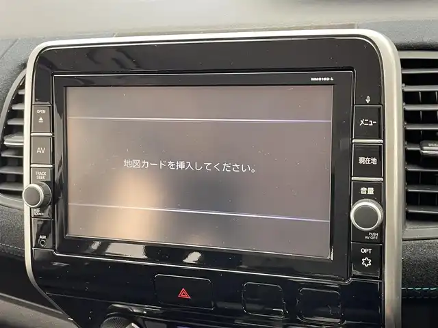 日産 セレナ ライダー プロパイロット E 愛知県 2017(平29)年 6万km ブリリアントホワイトパール 純正８型ナビ　ライダー専用エアロ　プロパイロット　禁煙　フルセグ　ブルーレイ再生　両側パワスラ　ＥＴＣ　ドラレコ　シートヒーター　衝突軽減　追従クルコン　ＬＥＤオートライト　ＡＵＴＥＣＨアルミホイール