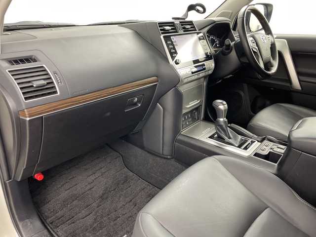 トヨタ ランドクルーザー プラド TX Lパッケージ 道央・札幌 2023(令5)年 3.7万km ホワイトパールクリスタルシャイン ・4WD/・寒冷地仕様/・純正ディスプレイオーディオナビ(BT&Miracast&スマホ連携)/・全方位モニター/・サンルーフ/・モデリスタエアロ(F.R)/・トヨタセーフティセンス/・D/N席パワーシート/・D/N席シートヒーター/・D/N席ベンチレーション/・サンルーフ/・ルーフレール/・ドアミラーヒーター/・純正エンジンスターター/・スマートキー/・スペアキー/・社外AW22インチ/・ワンオーナー